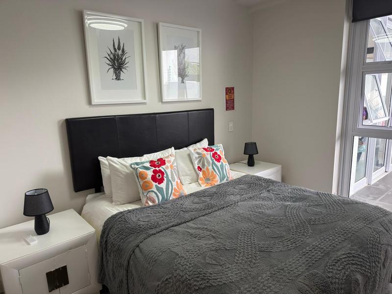 3 Bedroom Property for Sale in Sea Point Western Cape